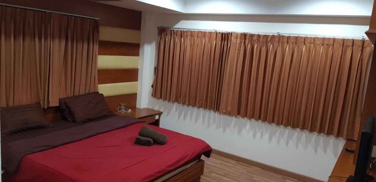 Jolly Guesthouse & Restaurant Pattaya Εξωτερικό φωτογραφία